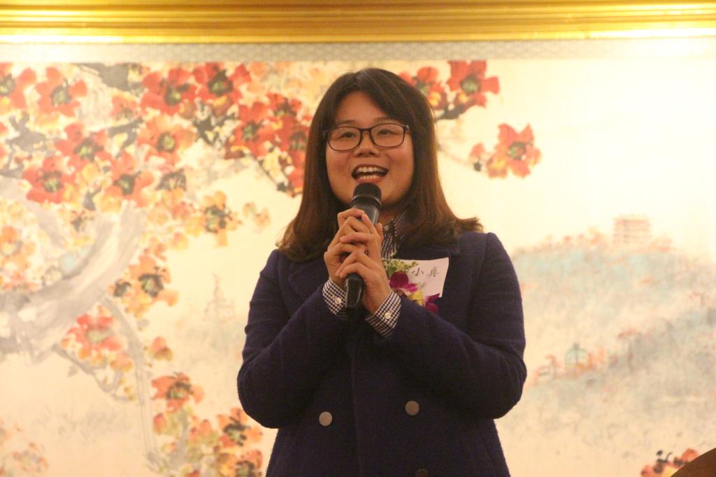 商英公司党委书记车小真送上祝福
